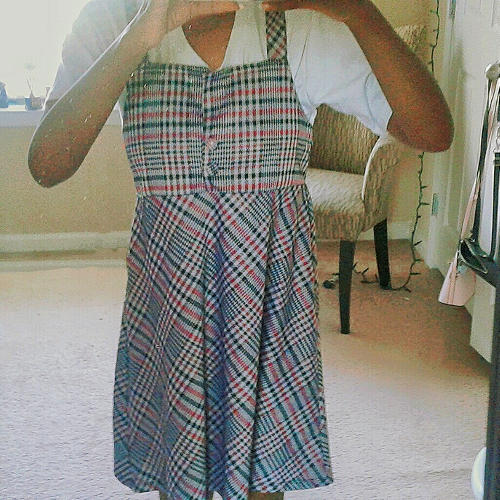 XL Plaid dress w/ White Crop Top